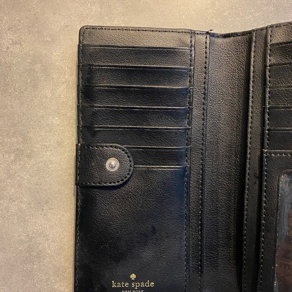 Kate spade wallet ♠️ - Picture 3 of 5